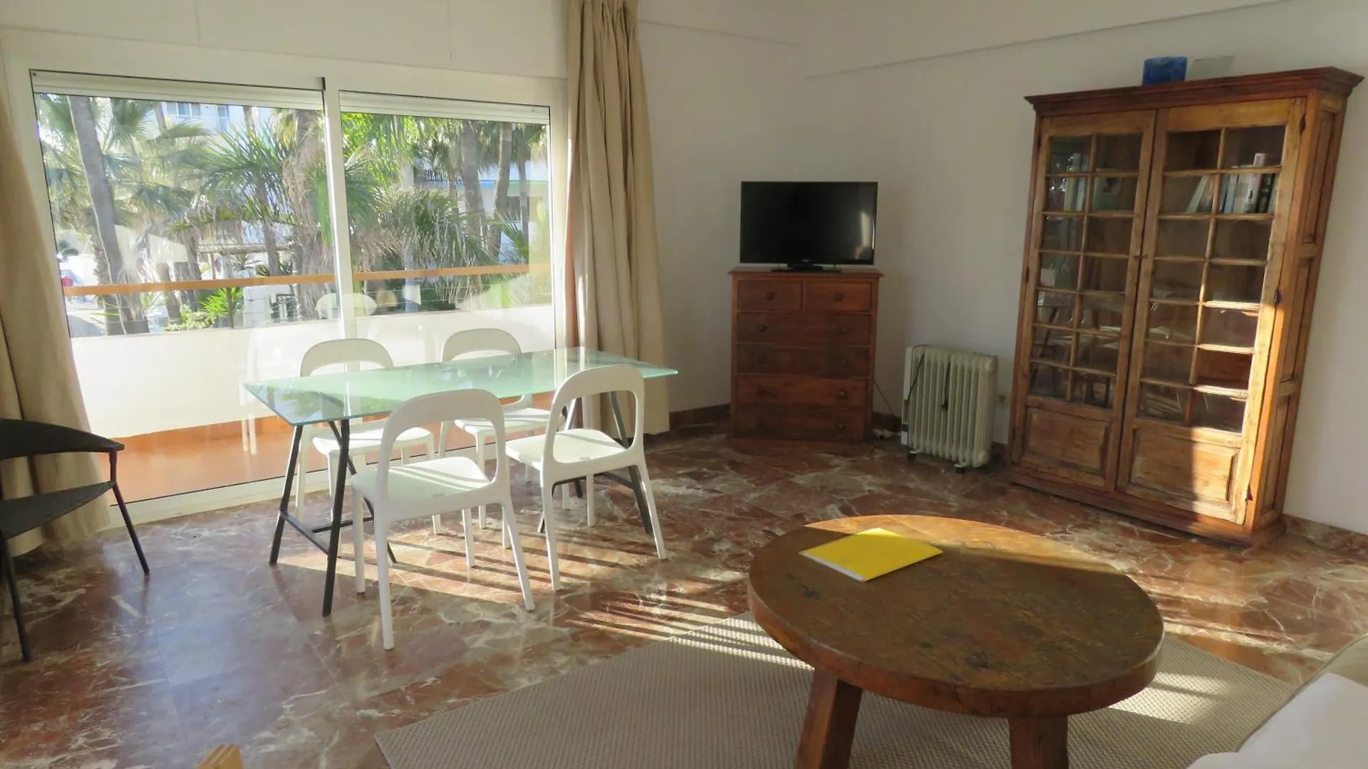 Apartamentos Playa Torrecilla Nerja 0*,  Spagna