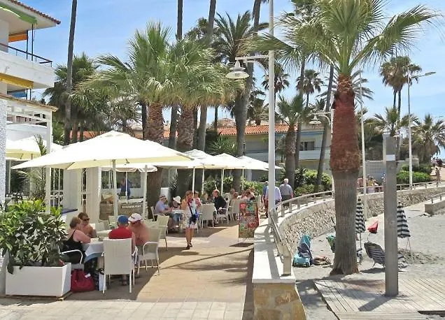 Apartamentos Playa Torrecilla Nerja Spagna